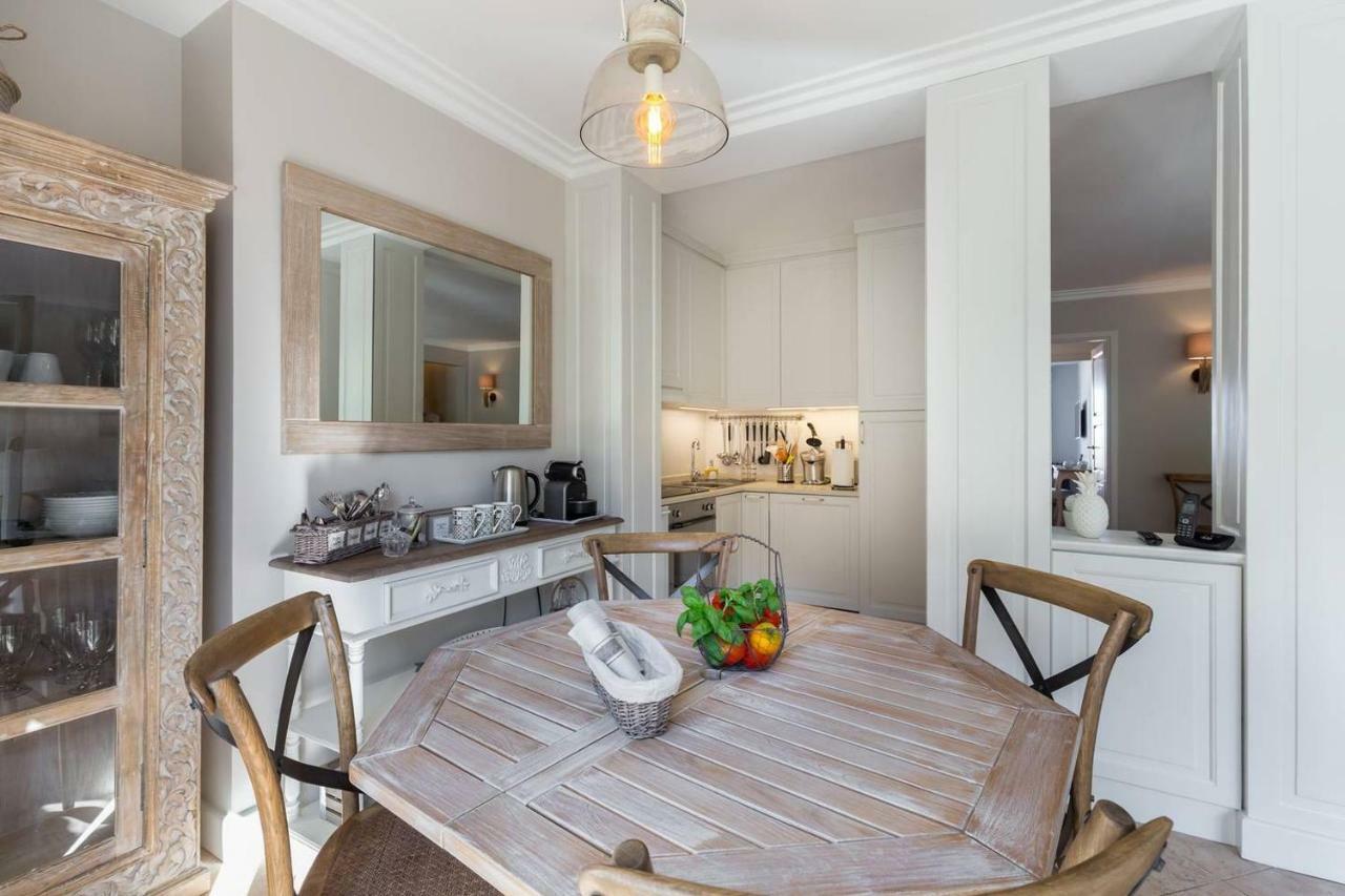 Apartamento Le Corot Beaulieu-sur-Mer Exterior foto